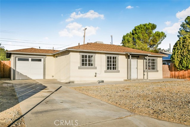 Detail Gallery Image 1 of 15 For 44431 11th St, Lancaster,  CA 93534 - 3 Beds | 1 Baths