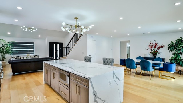 9201 Wintergreen Circle, Fountain Valley CA: https://media.crmls.org/medias/60b84878-53a9-4f39-ab7a-1817722796c5.jpg