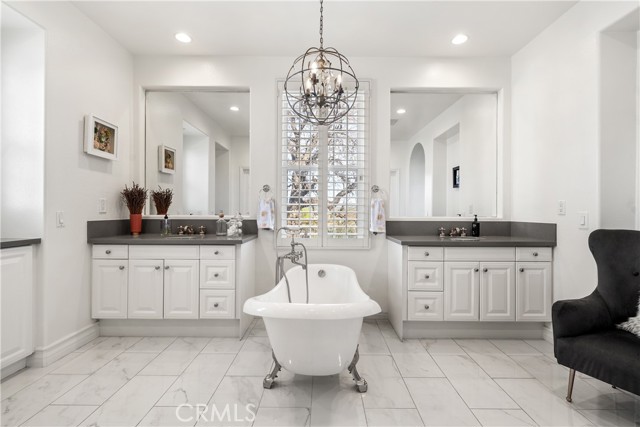 Detail Gallery Image 31 of 37 For 26910 Mirasol St, Valencia,  CA 91355 - 5 Beds | 5 Baths