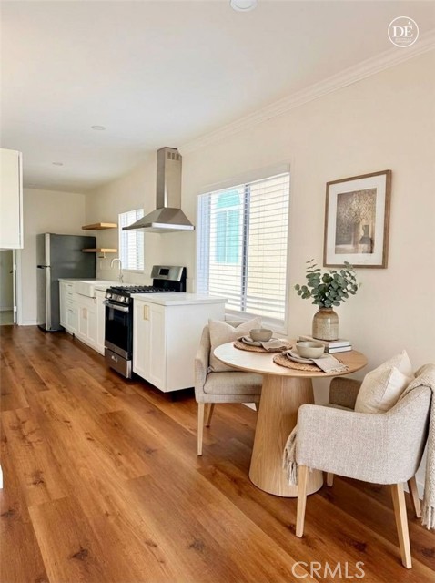 Detail Gallery Image 2 of 30 For 1316 N Hollywood Way, Burbank,  CA 91505 - 2 Beds | 1 Baths