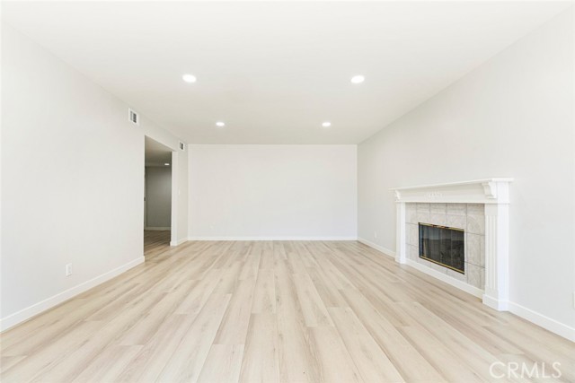 Detail Gallery Image 5 of 53 For 13119 Constable Ave, Granada Hills,  CA 91344 - 5 Beds | 3 Baths