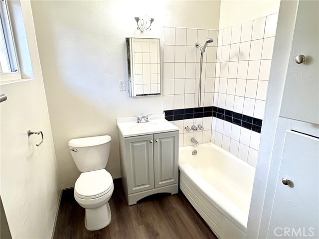 Detail Gallery Image 5 of 8 For 8641 Cerritos #F,  Stanton,  CA 90680 - 1 Beds | 1 Baths