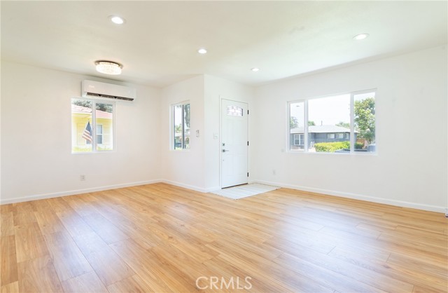 10523 Memphis Avenue, Whittier CA: https://media.crmls.org/medias/60bb3466-c2de-4980-bb44-5e4666ec6a30.jpg