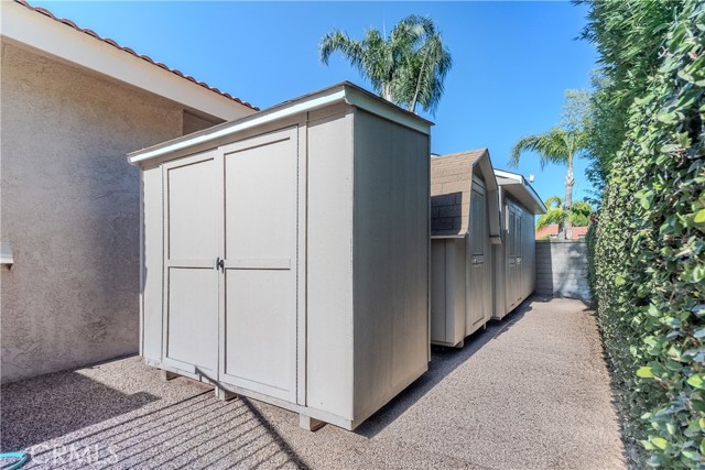 2241 N 1st Avenue, Upland CA: https://media.crmls.org/medias/60bb7442-4071-4beb-aeb4-357c48485070.jpg