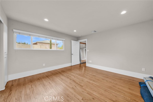 Detail Gallery Image 14 of 17 For 239 1/2 Coronado Ave, Long Beach,  CA 90803 - 1 Beds | 1 Baths