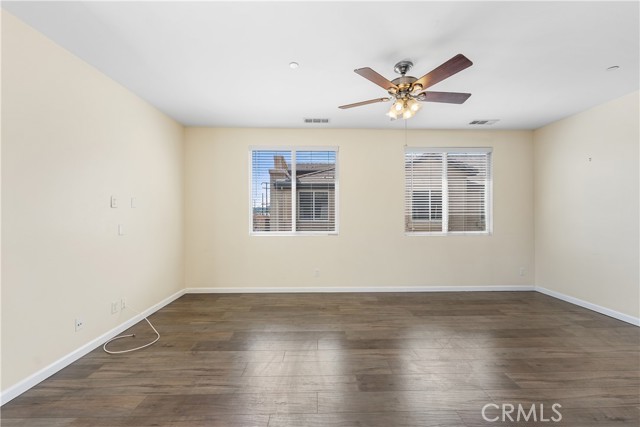 Detail Gallery Image 16 of 28 For 27968 Avalon, Canyon Country,  CA 91351 - 2 Beds | 2 Baths