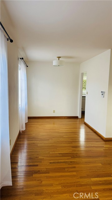 Detail Gallery Image 6 of 21 For 6633 W 87th, Los Angeles,  CA 90045 - 3 Beds | 1 Baths