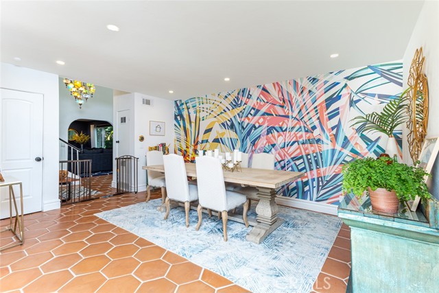 2718 N Wright Street, Santa Ana CA: https://media.crmls.org/medias/60bdb701-1dd4-490e-a110-ad1059b119ac.jpg