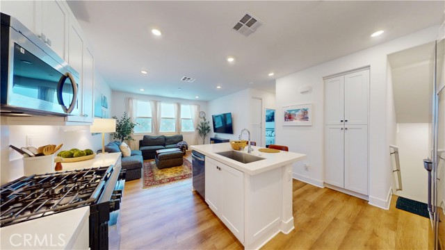 Detail Gallery Image 7 of 30 For 2221 Bluegrass Way, Rancho Mission Viejo,  CA 92694 - 2 Beds | 2 Baths