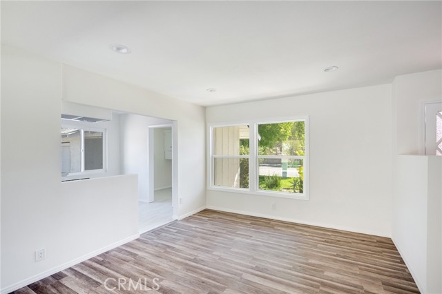 17435 Lassen Street photo 8