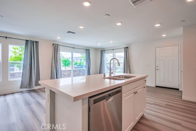 Detail Gallery Image 7 of 33 For 7155 Citrus Ave #376,  Fontana,  CA 92336 - 3 Beds | 2/1 Baths