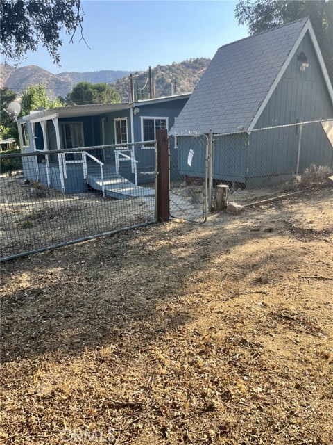 Detail Gallery Image 1 of 19 For 900 Canyon Dr, Lebec,  CA 93243 - 3 Beds | 2 Baths