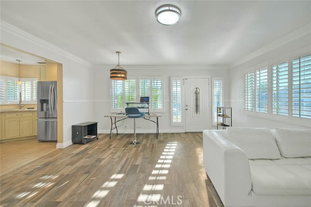 6442 Raymond Avenue, Long Beach CA: https://media.crmls.org/medias/60bf96d0-7b4d-4a44-8f68-b9105ecfe641.jpg