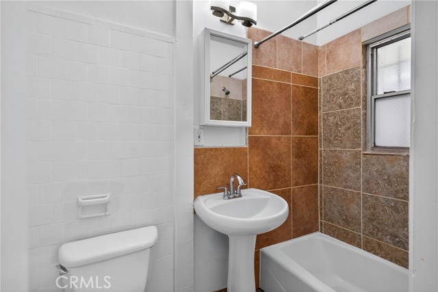 Detail Gallery Image 39 of 43 For 521 Olive Ave, Long Beach,  CA 90802 - – Beds | – Baths