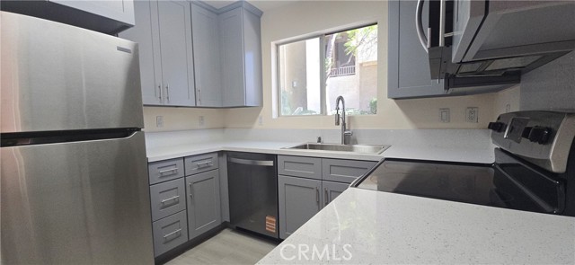 Detail Gallery Image 5 of 20 For 2525 San Gabriel Way #107,  Corona,  CA 92882 - 1 Beds | 1 Baths