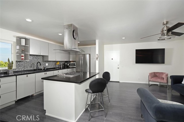 601 E Orange Grove Avenue #301, Burbank, CA, 91501 601 E Orange Grove Avenue #301, Burbank, CA, 91501