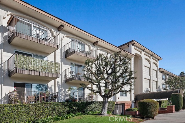 Detail Gallery Image 13 of 15 For 12801 Moorpark St #205,  Studio City,  CA 91604 - 2 Beds | 2 Baths