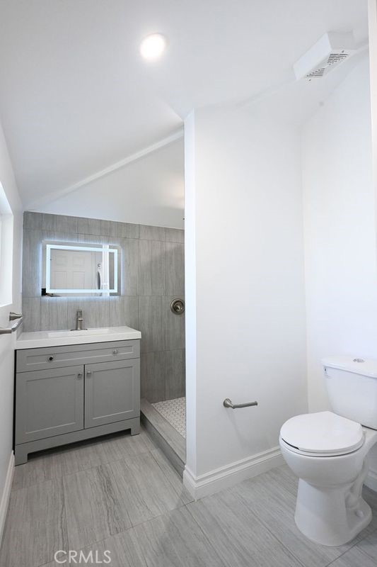 Detail Gallery Image 5 of 28 For 6437 Enfield Ave, Reseda,  CA 91335 - 3 Beds | 2 Baths