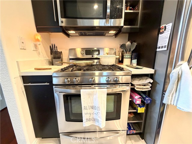 MLS #OC25260603 image #5