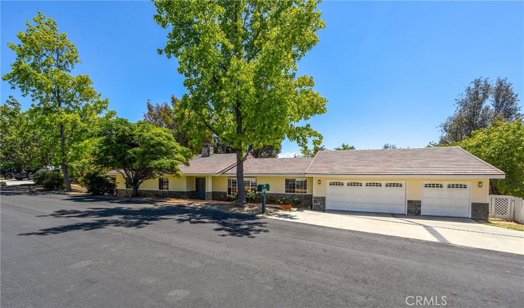 MLS #OC25098345 img 13