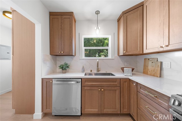 Detail Gallery Image 7 of 25 For 1951 Wagner St, Pasadena,  CA 91107 - 2 Beds | 2 Baths