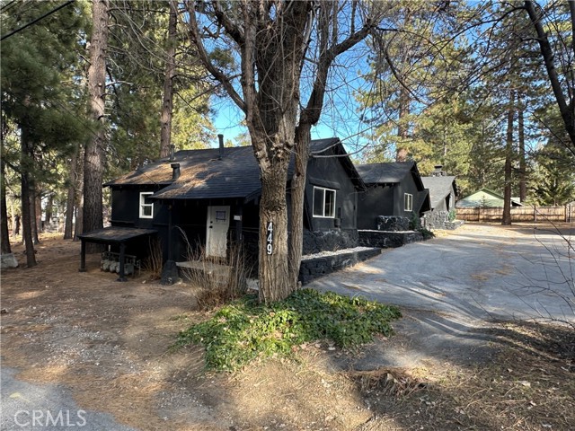 Detail Gallery Image 3 of 25 For 449 Georgia, Big Bear Lake,  CA 92315 - 5 Beds | 5 Baths