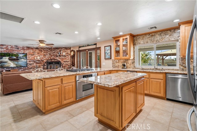 Detail Gallery Image 28 of 69 For 40809 20th St, Palmdale,  CA 93551 - 5 Beds | 2/1 Baths