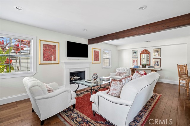 Detail Gallery Image 11 of 28 For 201 E 21st St, Costa Mesa,  CA 92627 - 3 Beds | 2/1 Baths