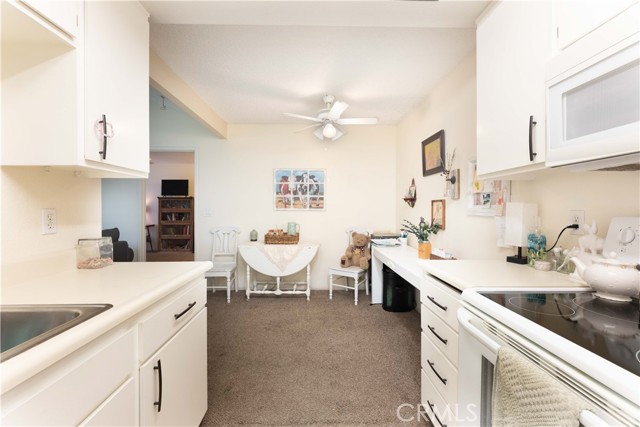 Detail Gallery Image 6 of 11 For 20702 El Toro Rd #6,  Lake Forest,  CA 92630 - 1 Beds | 1 Baths