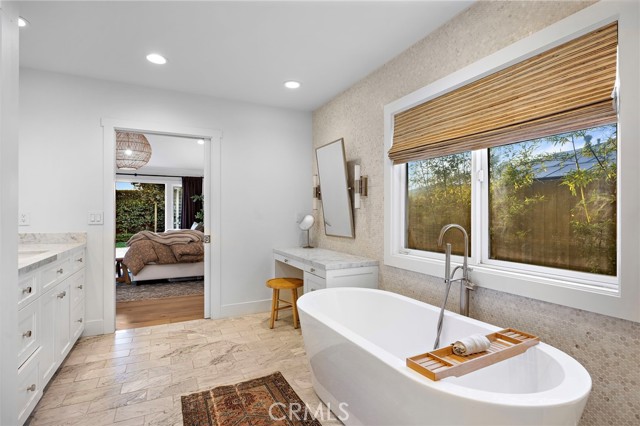 Detail Gallery Image 26 of 37 For 1725 Skylark, Newport Beach,  CA 92660 - 5 Beds | 4/1 Baths