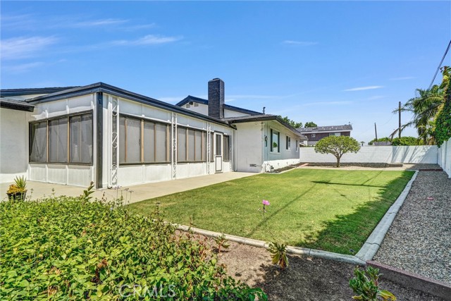 1947 N Sacramento Street, Orange CA: https://media.crmls.org/medias/60c8fee7-4a54-4f87-a34b-bc21f33fe580.jpg