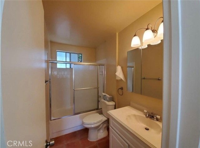 3510 Elm Avenue, Long Beach CA: https://media.crmls.org/medias/60c92e9d-9509-47af-971d-0ead1ed0065f.jpg