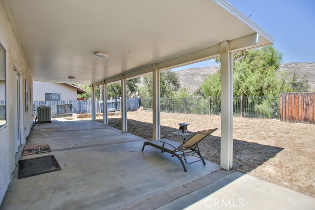 9694 Sycamore Canyon Road, Moreno Valley CA: https://media.crmls.org/medias/60c98529-149a-4f38-a292-e497c4d4493a.jpg