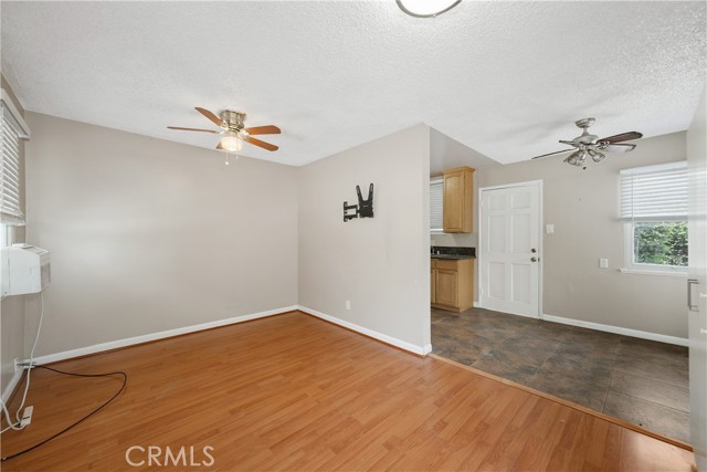 Image 22 of 28 For 9861 Lemon Avenue