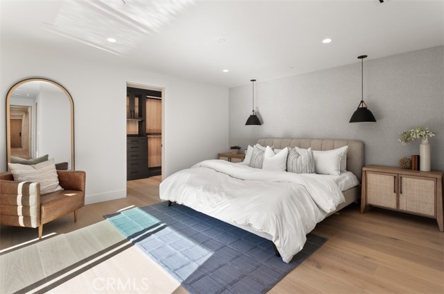 Image 29 of 48 For 1717 Irvine Avenue