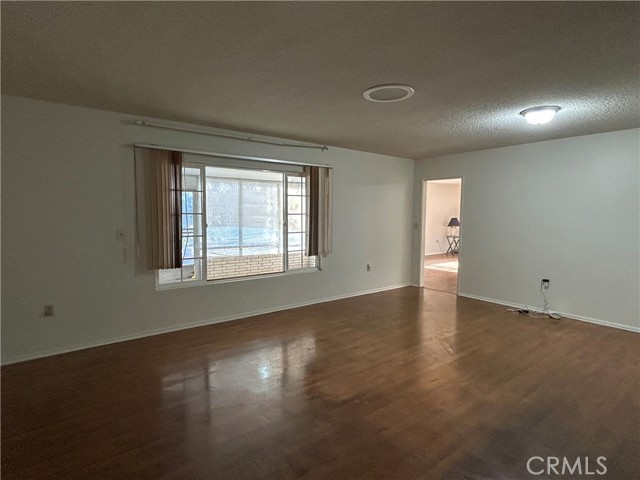 25915 Warwick Road, Menifee CA: https://media.crmls.org/medias/60ca8d2c-e6e4-47df-8694-1fd8122b05c2.jpg