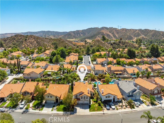 28852 Woodside Drive, Saugus CA: https://media.crmls.org/medias/60caa670-0fee-453b-aff6-2a57b417ab07.jpg