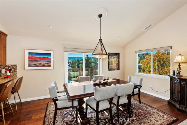 Detail Gallery Image 10 of 49 For 26660 Merced Ln, Lake Arrowhead,  CA 92352 - 3 Beds | 2/1 Baths