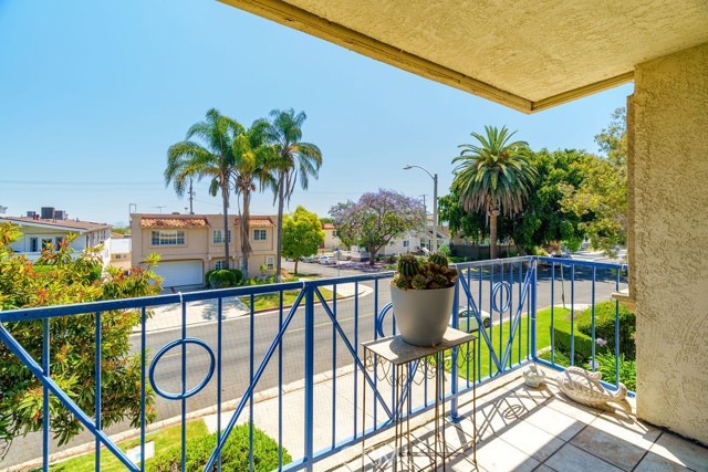 1110 W 10th ST Unit: 104