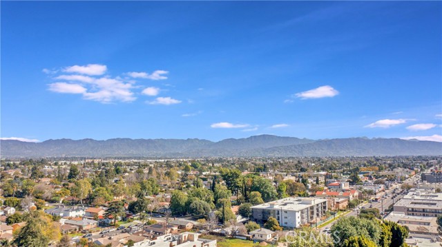 6350 Costello Avenue, Valley Glen CA: https://media.crmls.org/medias/60ce1b11-5e7b-43de-9758-8951c0609e7c.jpg
