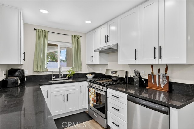 Detail Gallery Image 10 of 44 For 1427 Laramie, Redlands,  CA 92374 - 3 Beds | 2 Baths