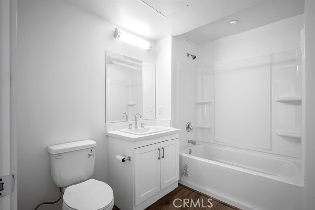 Detail Gallery Image 15 of 20 For 10657 Moorpark St #201,  North Hollywood,  CA 91602 - 1 Beds | 1 Baths