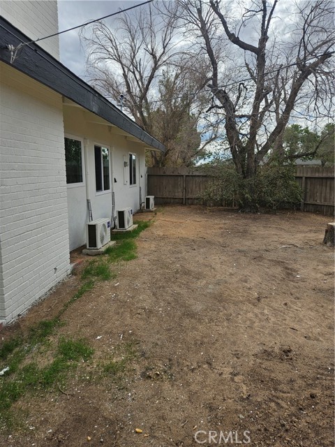 Detail Gallery Image 4 of 19 For 13100 Skiomah, Apple Valley,  CA 92308 - 3 Beds | 2 Baths