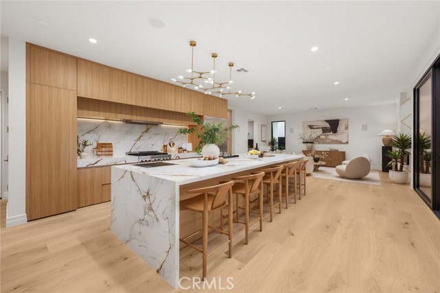 320 Coyle Avenue photo 8