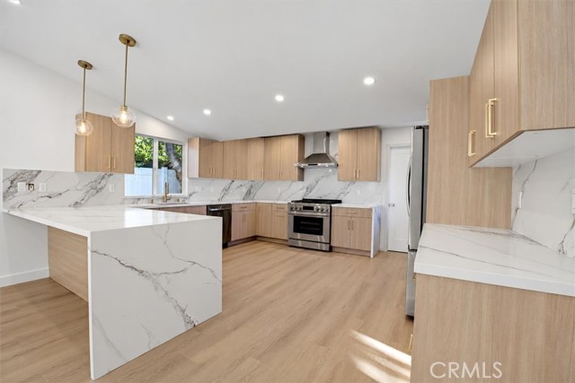 11158 Orion Ave photo 8