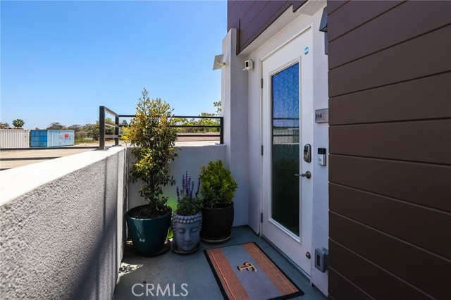 1920 S Pacific Coast Highway, Redondo Beach CA: https://media.crmls.org/medias/60cfd7be-7b86-44b4-b6c7-a9f89ee91646.jpg