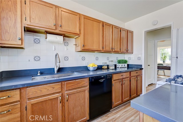2607 Robinson Street, Redondo Beach, California 90278, 3 Bedrooms Bedrooms, ,1 BathroomBathrooms,Residential,Sold,Robinson,SB22142244