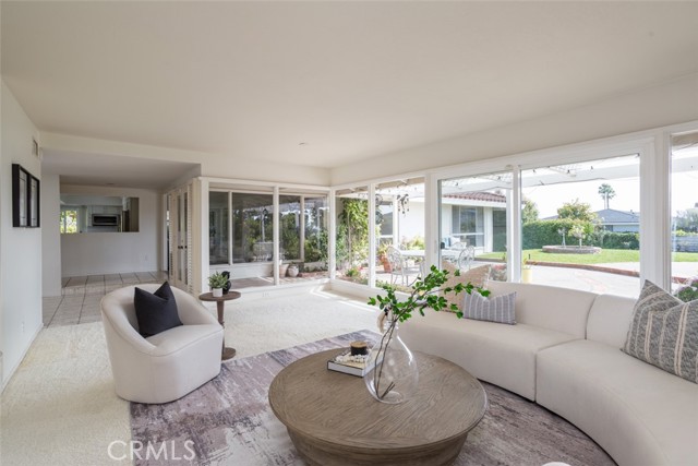 Detail Gallery Image 16 of 36 For 2727 Island View Dr, Corona Del Mar,  CA 92625 - 4 Beds | 2/1 Baths