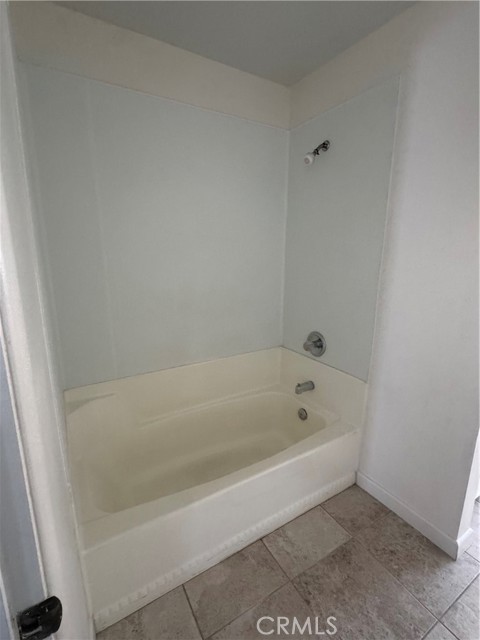 Detail Gallery Image 7 of 10 For 824 W Whittier, Hemet,  CA 92543 - 2 Beds | 2 Baths