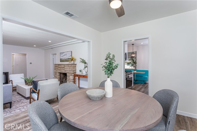 2219 W Clark Avenue, Burbank CA: https://media.crmls.org/medias/60d2713f-4e39-4e27-ad27-3e56afeac30c.jpg